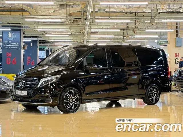 Mercedes-Benz V-Class 2022 — Фото 9/20