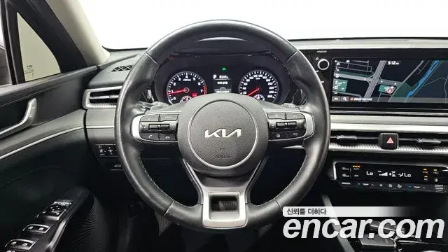 Kia K5 2022 — Фото 15/20