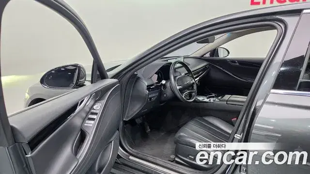 Genesis Electrified G80 2021 — Photo 10/20
