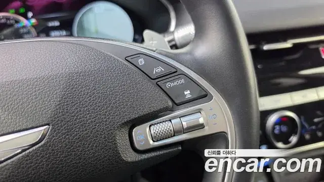 Genesis Electrified G80 2021 — Photo 16/20
