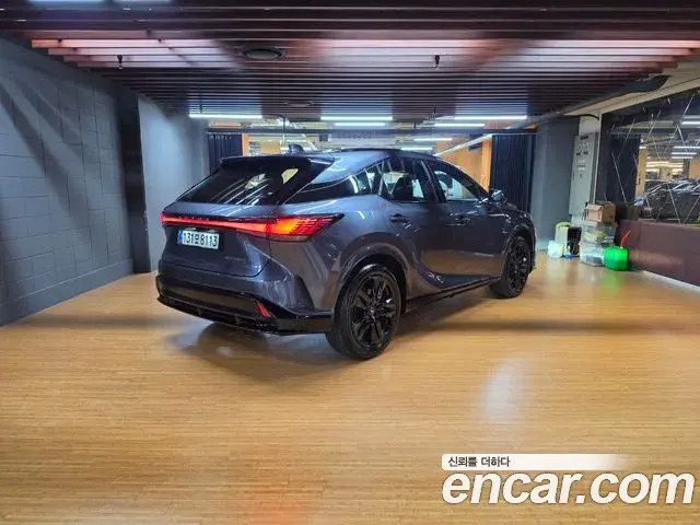 Lexus RX500h 2025 — ფოტო 2/18
