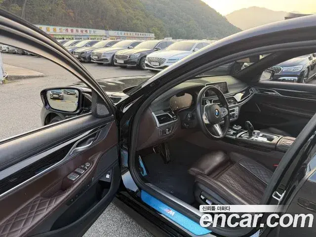 BMW 7 Series 2020 — Photo 10/13