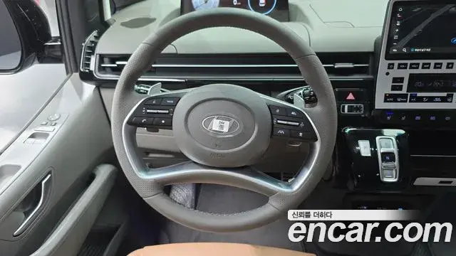 Hyundai Staria 2025 — Şəkil 13/20