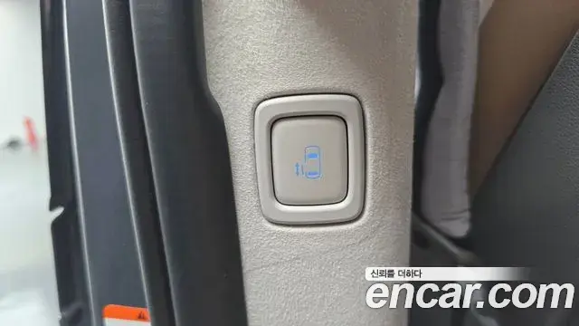 Hyundai Staria 2025 — Şəkil 17/20