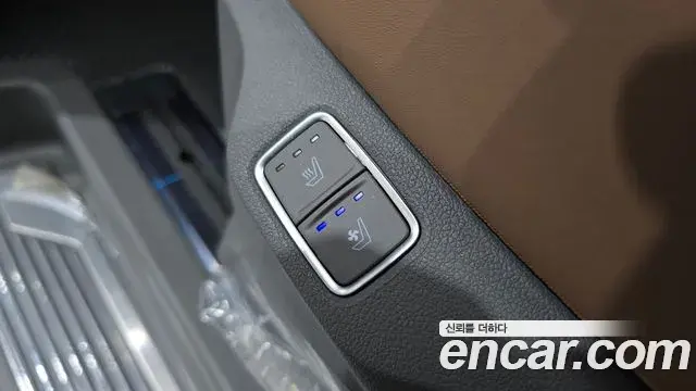 Hyundai Staria 2025 — Şəkil 19/20
