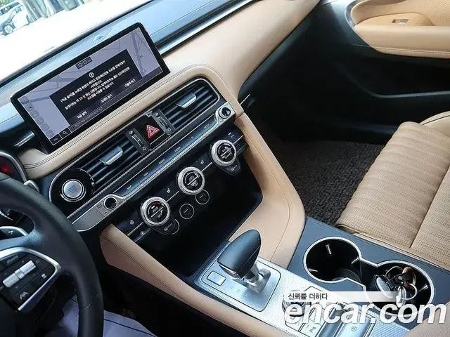 Genesis G70 2021 — ფოტო 16/20