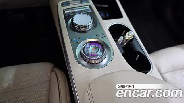 Genesis GV70 2021 — Photo 9/20