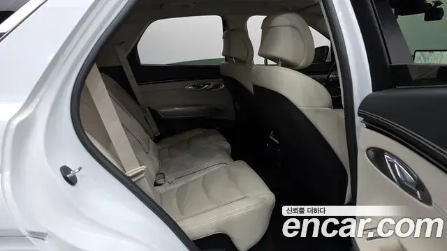 Genesis GV70 2021 — Photo 11/20
