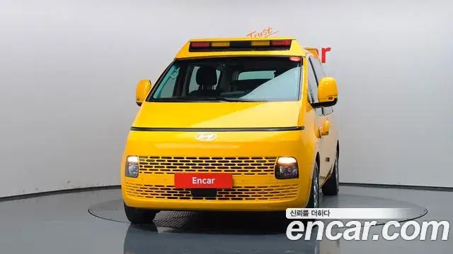 Hyundai Staria 2025 — ფოტო 3/20