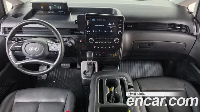 Hyundai Staria 2025 — ფოტო 7/20