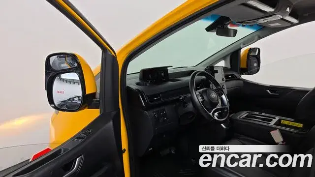 Hyundai Staria 2025 — ფოტო 10/20