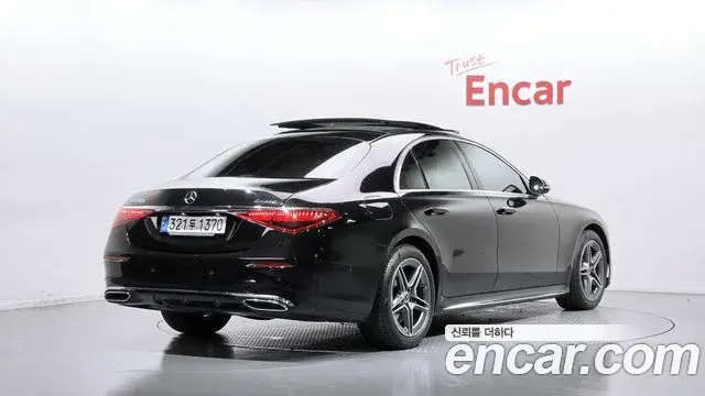 Mercedes-Benz S-Class 2022 — Photo 2/20