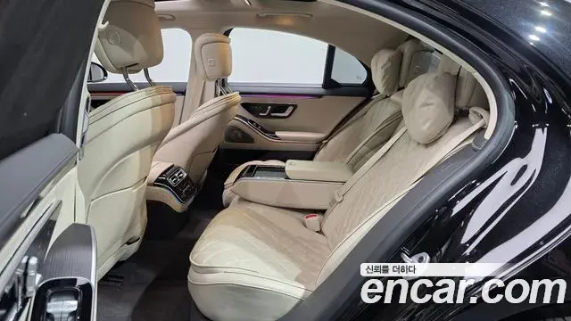 Mercedes-Benz S-Class 2022 — Photo 11/20