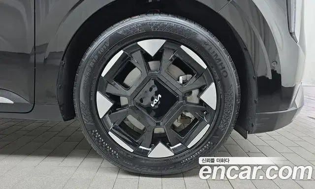 Kia Carnival 2024 — Photo 13/34