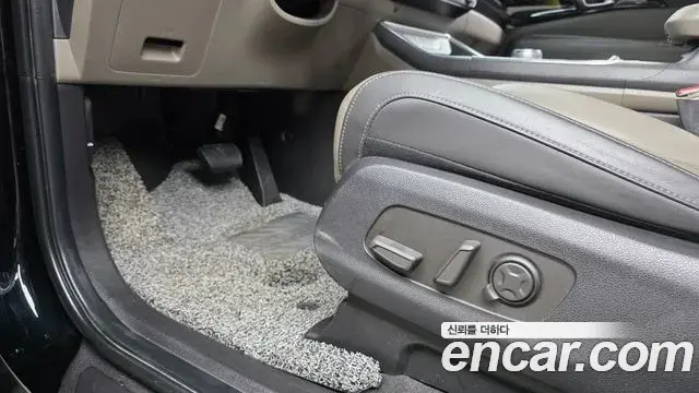 Kia Carnival 2024 — Photo 32/34