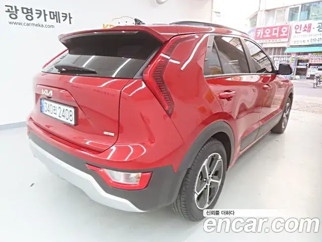 Kia Niro 2022 — Фото 3/20