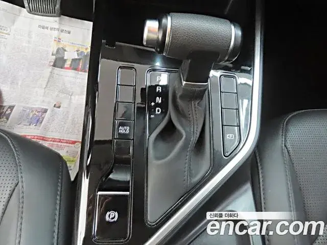 Kia Niro 2022 — Фото 8/20
