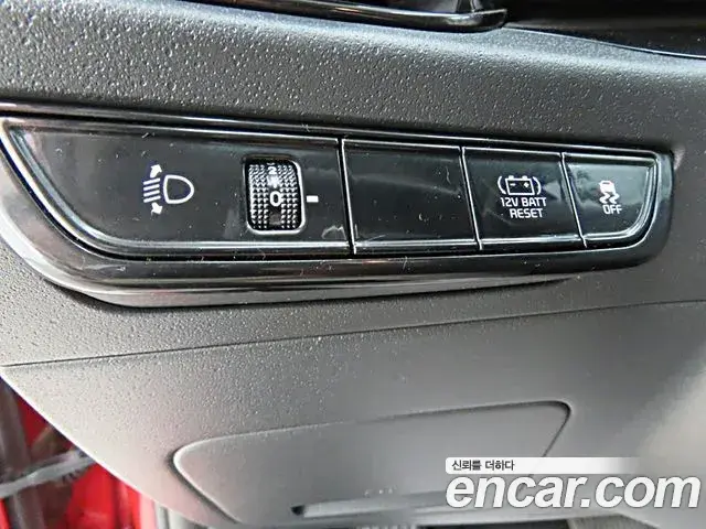 Kia Niro 2022 — Фото 11/20