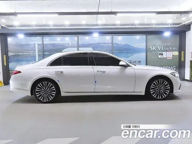 Mercedes-Benz S-Class 2022 — Photo 18/20