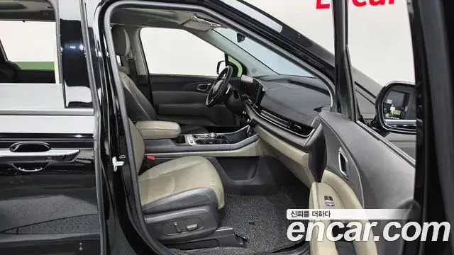 Kia Carnival 2024 — Photo 11/20