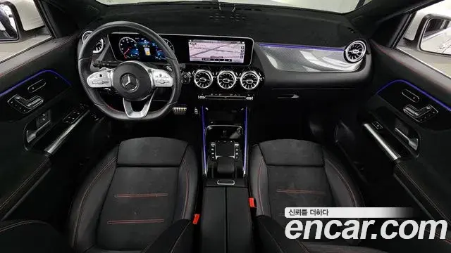 Mercedes-Benz GLA-Class 2020 — Photo 7/20