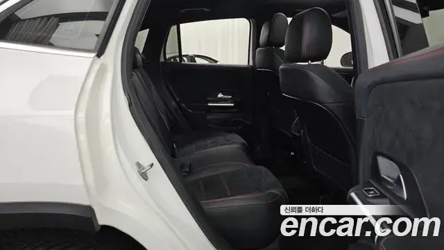Mercedes-Benz GLA-Class 2020 — Photo 12/20