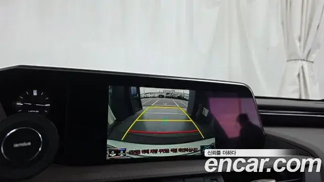 Lexus ES300h 2018 — Şəkil 15/20