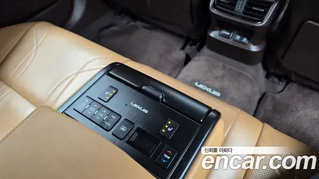 Lexus ES300h 2018 — Şəkil 18/20