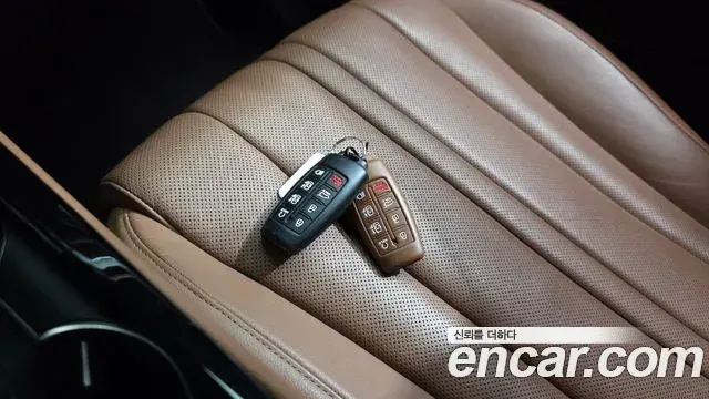 Genesis Electrified G80 2021 — Photo 17/20