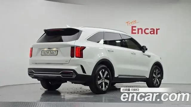 Kia Sorento 2023 — Фото 2/20