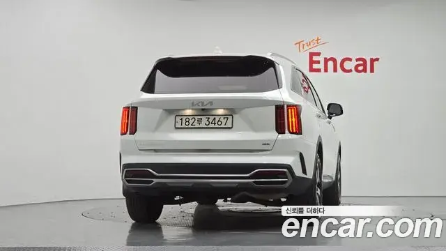 Kia Sorento 2023 — Фото 4/20