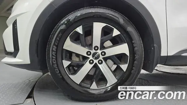 Kia Sorento 2023 — Фото 5/20
