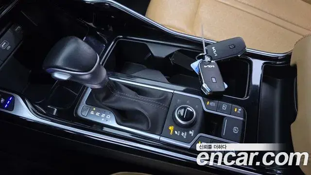 Kia Sorento 2023 — Фото 9/20