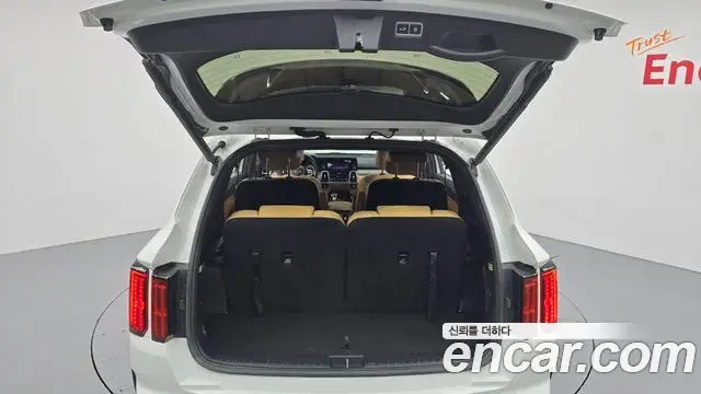 Kia Sorento 2023 — Фото 20/20