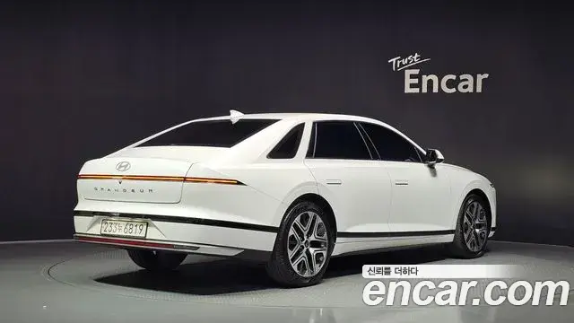 Hyundai Grandeur 2023 — Photo 2/20