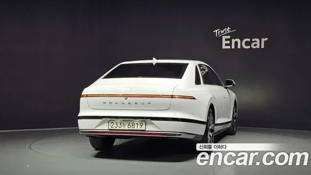 Hyundai Grandeur 2023 — Photo 4/20