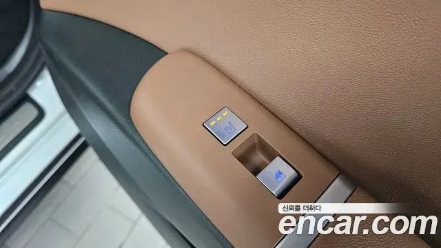 Hyundai Grandeur 2023 — Photo 18/20