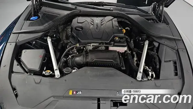 Genesis Electrified G80 2022 — Photo 5/20