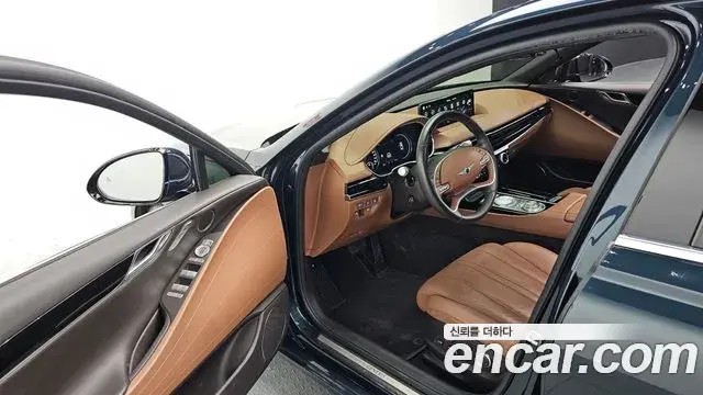 Genesis Electrified G80 2022 — Photo 8/20