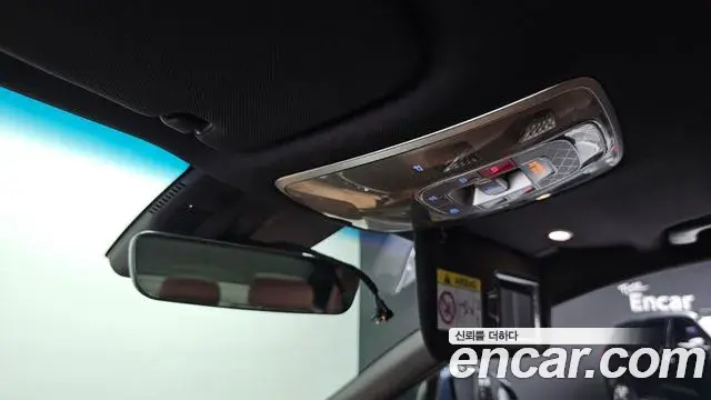 Genesis Electrified G80 2022 — Photo 17/20
