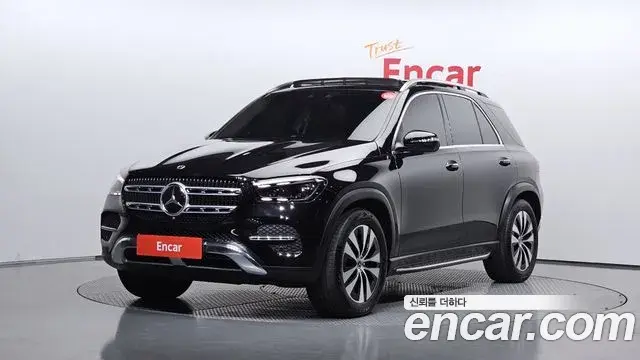 Mercedes-Benz GLE-Class 2025 — Фото 1/20