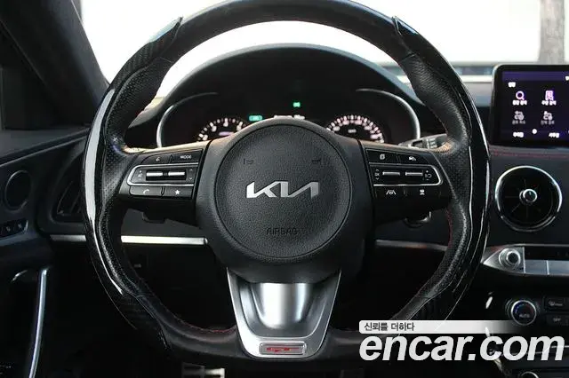 Kia Stinger 2021 — Фото 9/20
