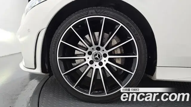Mercedes-Benz CLS-Class 2021 — Photo 5/20