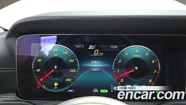 Mercedes-Benz CLS-Class 2021 — Photo 8/20