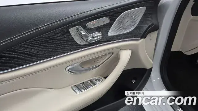 Mercedes-Benz CLS-Class 2021 — Photo 18/20
