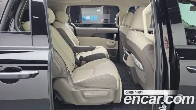 Kia Carnival 2024 — Photo 12/20