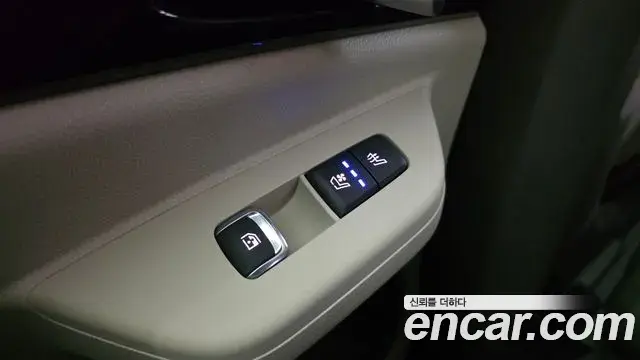 Kia Carnival 2024 — Photo 18/20