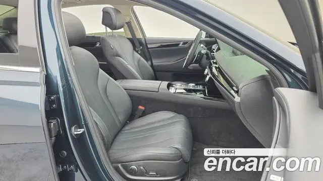 Genesis Electrified G80 2023 — Photo 11/20