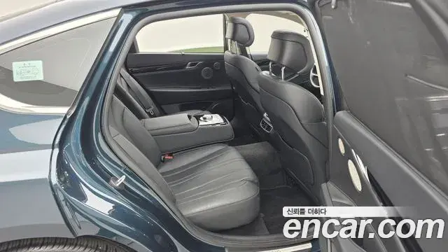 Genesis Electrified G80 2023 — Photo 12/20