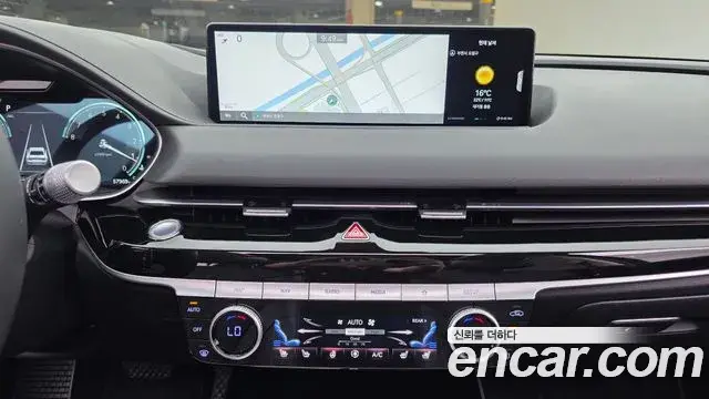 Genesis Electrified G80 2023 — Photo 14/20